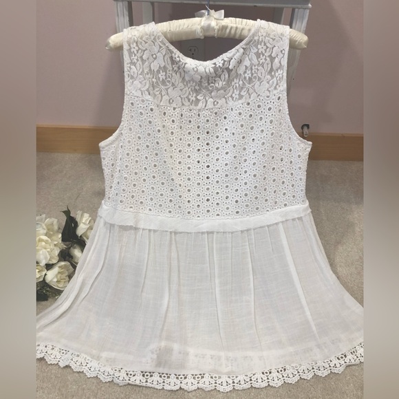 Forgotten Grace White Eyelet Lace Ethereal Top Size Large - Picture 3 of 7